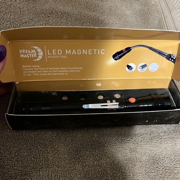 Dream Master LED Magnet pick up tool black unused but does work see pictures - Picture 3 of 8